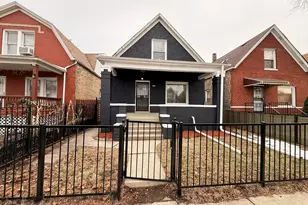 1029 N Keystone Ave, Chicago, IL 60651 - Photo 1