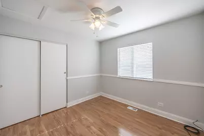 [Address not provided], Elgin, IL 60120 - Photo 15