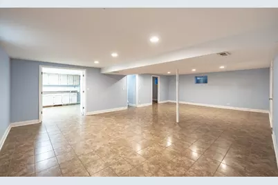 [Address not provided], Elgin, IL 60120 - Photo 19