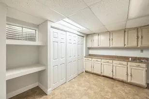 [Address not provided], Elgin, IL 60120 - Photo 21