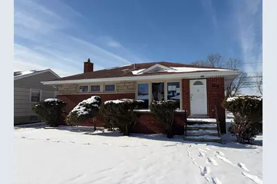 370 Clyde Avenue, Calumet City, IL 60409 - Photo 1