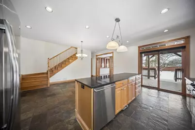 215 E Pine Avenue, Roselle, IL 60172 - Photo 9