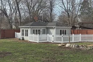 215 E Pine Ave, Roselle, IL 60172 - Photo 27