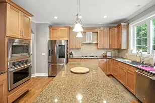 6613 Carl Ct, Woodridge, IL 60517 - Photo 5