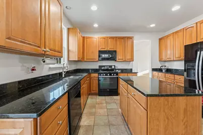 2022 Torino Drive, Elgin, IL 60123 - Photo 15