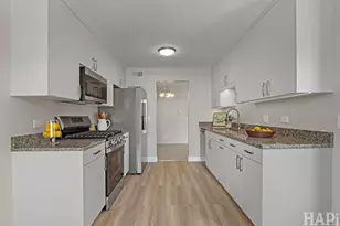 1232 Plum Tree Ct, Schaumburg, IL 60193 - Photo 5