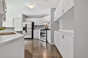 1643 Colfax Ct, Bartlett, IL 60103 - Photo 9