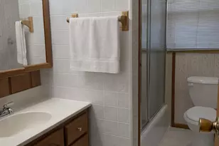 516 Lincolnshire Dr, Sycamore, IL 60178 - Photo 9