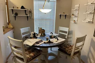 724 County Line Rd, Aurora, IL 60502 - Photo 9