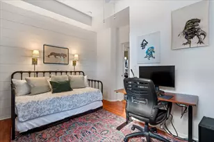 1051 W Barry Ave, Chicago, IL 60657 - Photo 17