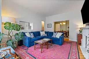 1051 W Barry Ave, Chicago, IL 60657 - Photo 9