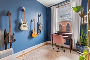 1051 W Barry Ave, Chicago, IL 60657 - Photo 19