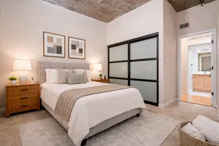 1033 W 14th Pl, Chicago, IL 60608 - Photo 17