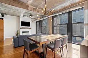 1033 W 14th Pl, Chicago, IL 60608 - Photo 7