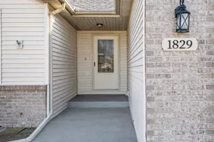 1829 Derek Dr, Normal, IL 61761 - Photo 3