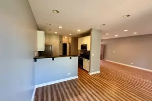 423 Acushnet St, Elgin, IL 60124 - Photo 5