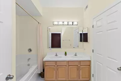 3135 Town Square Drive #401, Rolling Meadows, IL 60008 - Photo 13