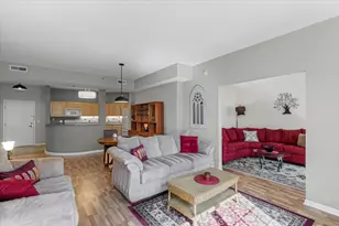 3135 Town Square Dr, Rolling Meadows, IL 60008 - Photo 9