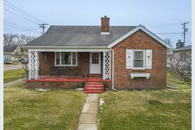 335 E Oak Street, Watseka, IL 60970 - Photo 1