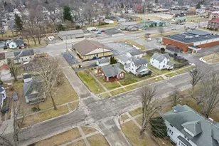 335 E Oak St, Watseka, IL 60970 - Photo 29