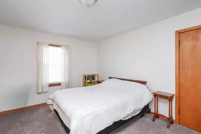 335 E Oak Street, Watseka, IL 60970 - Photo 15