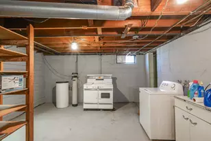 335 E Oak St, Watseka, IL 60970 - Photo 21