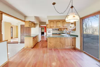 26W548 Prairie Avenue, Winfield, IL 60190 - Photo 11