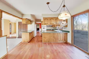 26W548 Prairie Ave, Winfield, IL 60190 - Photo 11