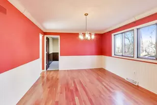 26W548 Prairie Ave, Winfield, IL 60190 - Photo 13