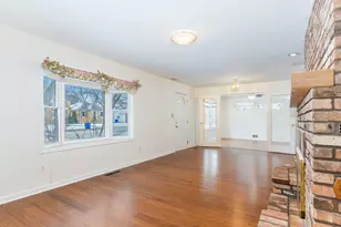 510 S President St, Wheaton, IL 60187 - Photo 5