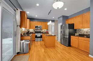 8307 Newbridge Ct, Joliet, IL 60431 - Photo 11