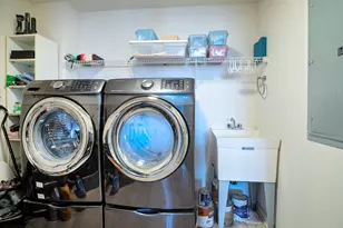 425 Benjamin Dr, Vernon Hills, IL 60061 - Photo 17