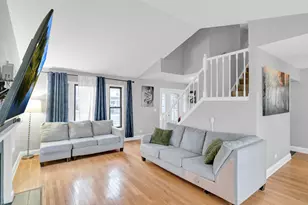 62 Washington Ave, Streamwood, IL 60107 - Photo 5