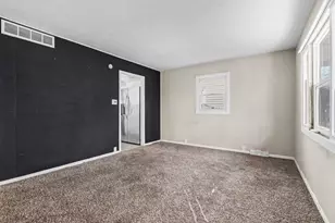 309 S May St, Joliet, IL 60436 - Photo 9