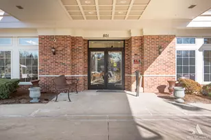 801 N McLean Blvd, Elgin, IL 60123 - Photo 3