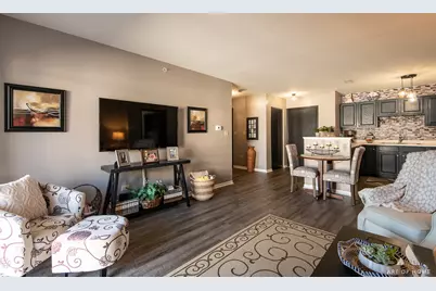 801 N McLean Boulevard #324, Elgin, IL 60123 - Photo 7