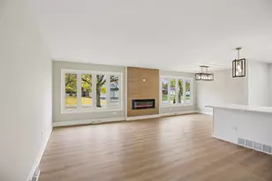 528 E 191st Pl, Glenwood, IL 60425 - Photo 11