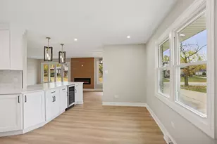 528 E 191st Pl, Glenwood, IL 60425 - Photo 7