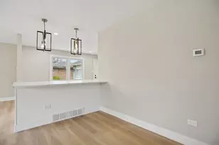 528 E 191st Pl, Glenwood, IL 60425 - Photo 9