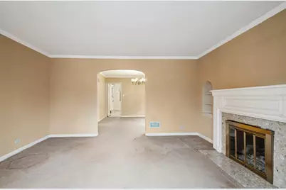 6843 N Loleta Avenue, Chicago, IL 60646 - Photo 3