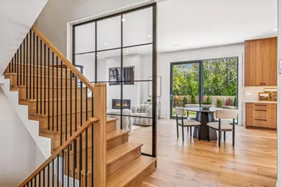 377 S Prairie Avenue, Elmhurst, IL 60126 - Photo 9