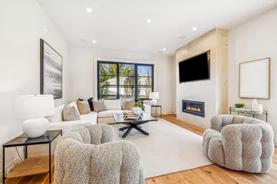 377 S Prairie Avenue, Elmhurst, IL 60126 - Photo 11