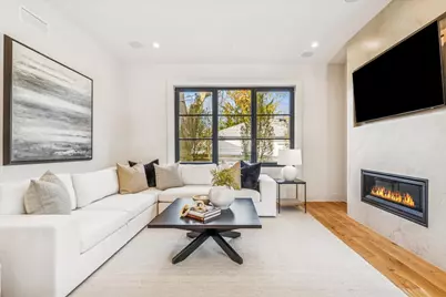 377 S Prairie Avenue, Elmhurst, IL 60126 - Photo 13