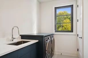 377 S Prairie Ave, Elmhurst, IL 60126 - Photo 49