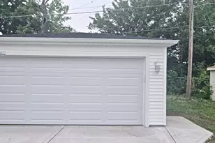 [Address not provided], Maywood, IL 60153 - Photo 25