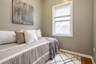 2122 N Stave Ave, Chicago, IL 60647 - Photo 13