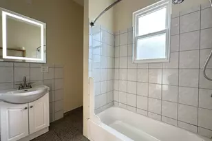 2028 N Hamlin Ave, Chicago, IL 60647 - Photo 17