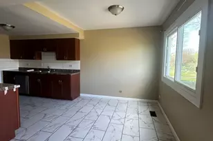 2152 Mallard Ln, Hanover Park, IL 60133 - Photo 7