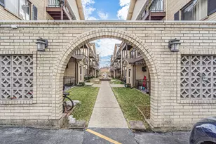 7224 W Wrightwood Ave, Elmwood Park, IL 60707 - Photo 1