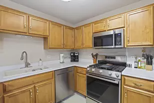 11405 Foxwoods Dr, Oak Lawn, IL 60453 - Photo 9